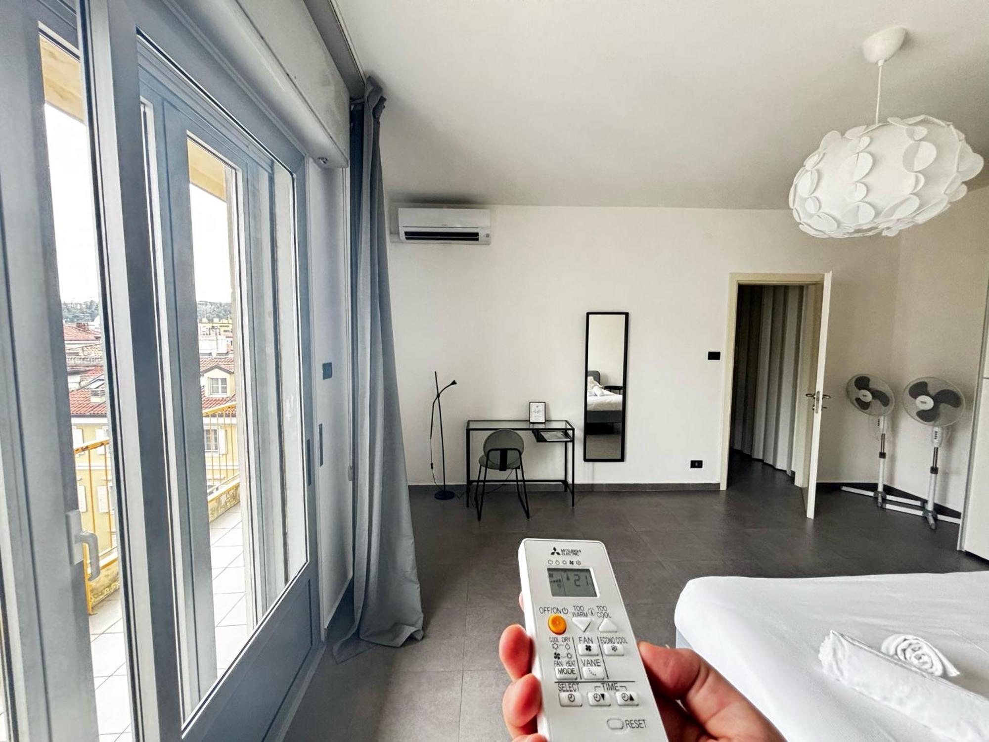 Milano Apartment Trieste Bagian luar foto